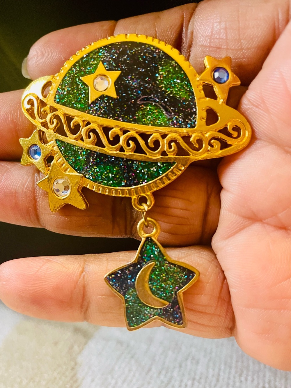 Vintage Newpro Gold-Tone Green Glitter Planet & Star Dangle Brooch Pin
